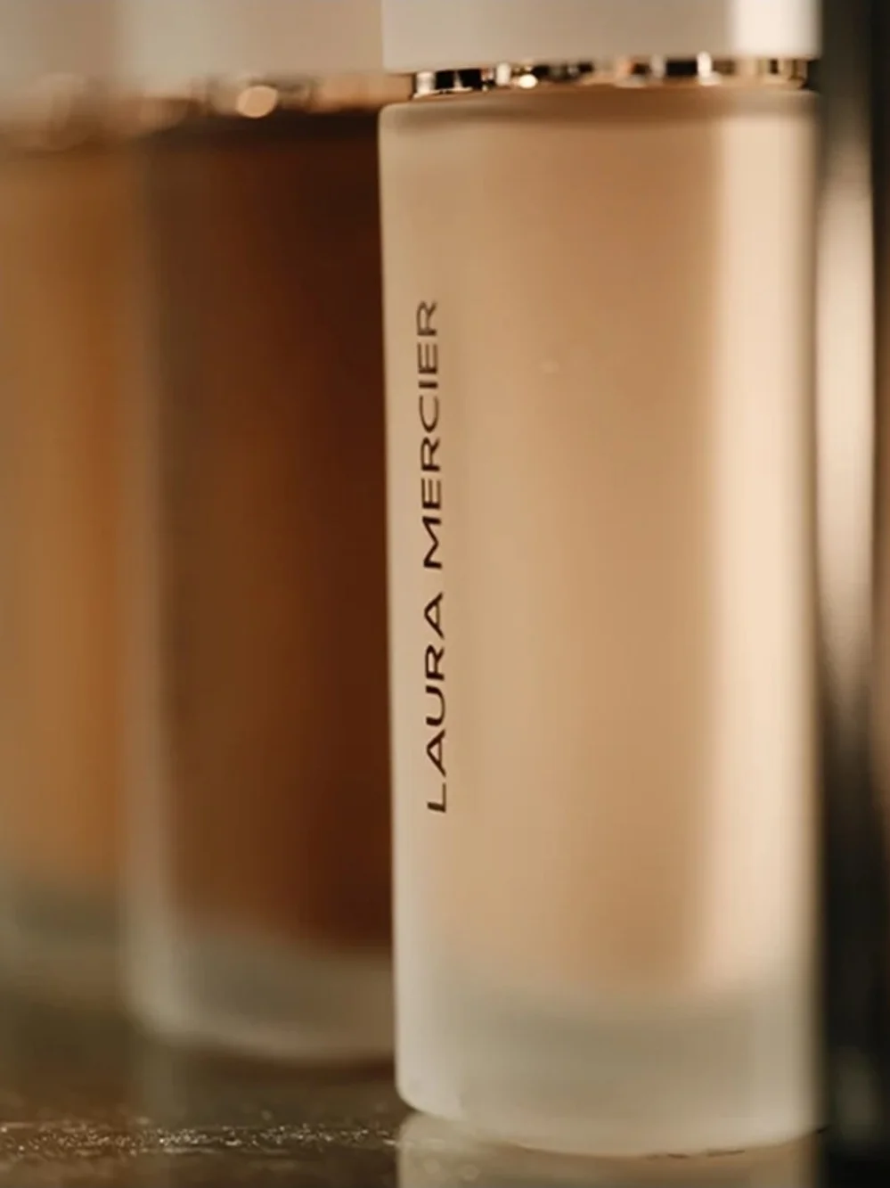 laura mercier Waterproof Foundation - Cashew